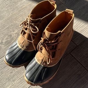 Sorel boots.  Women's size 6